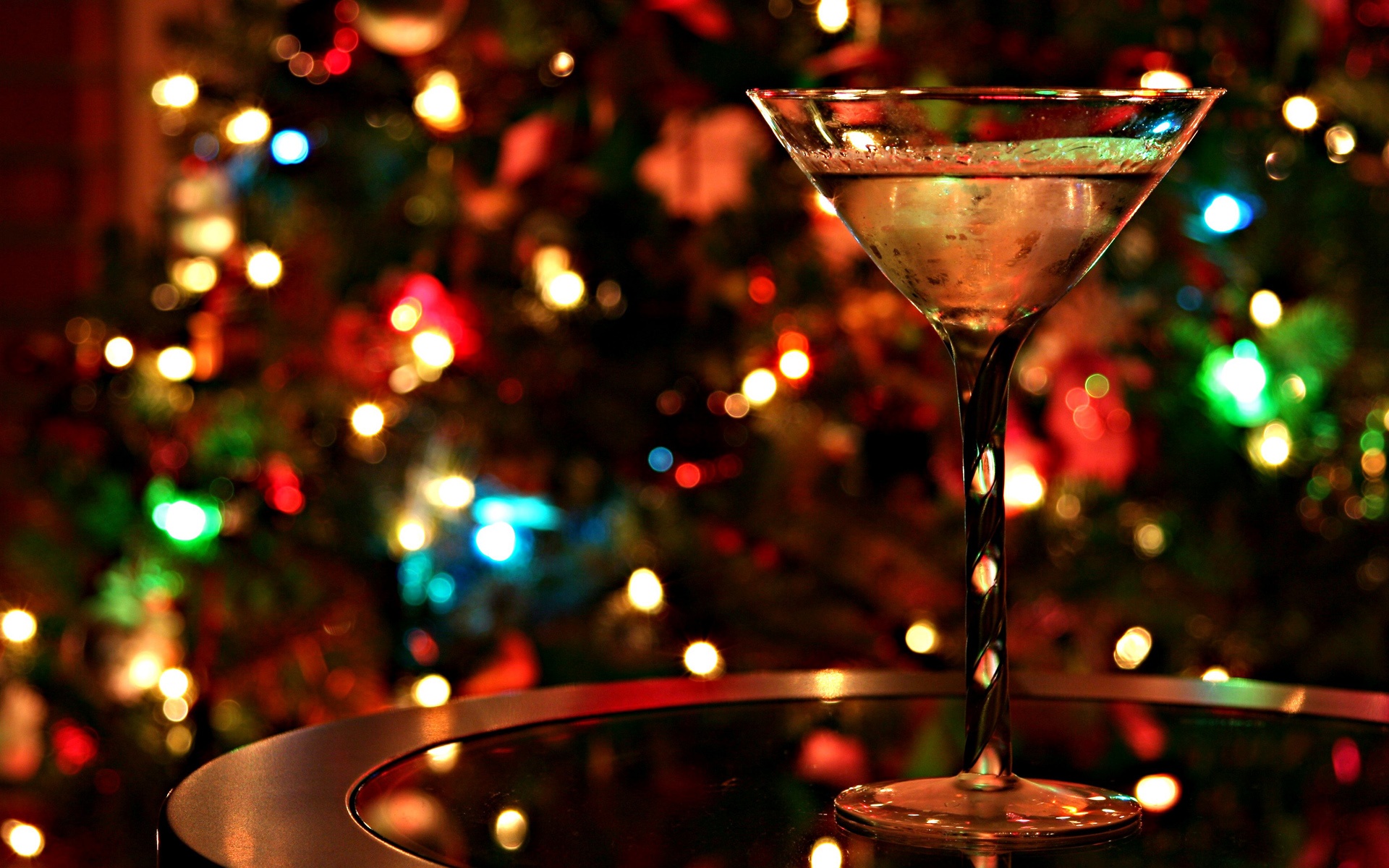 5 Tips For Hosting a Stress Free Holiday Party in Your Home | Immediate  Appliance